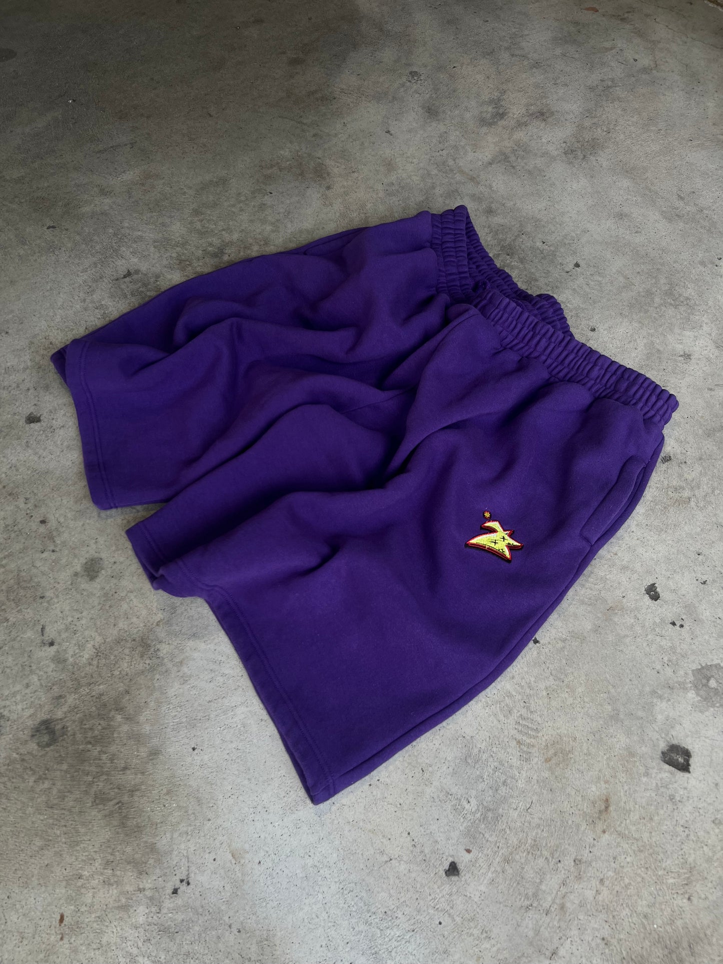 GRAPE "LOGO" SHORTS